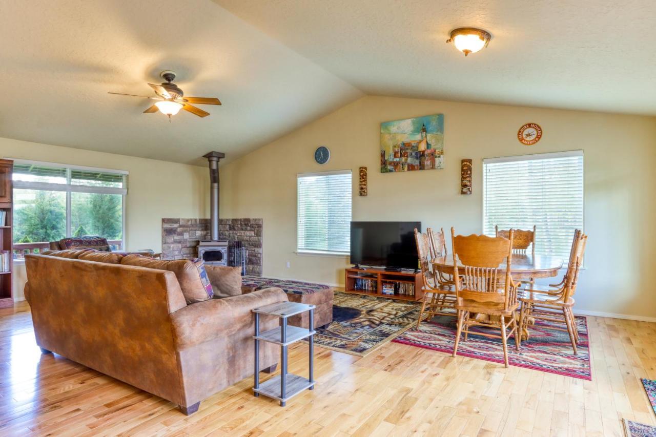 Meadow Walk Cabin Ла Пайн Екстериор снимка