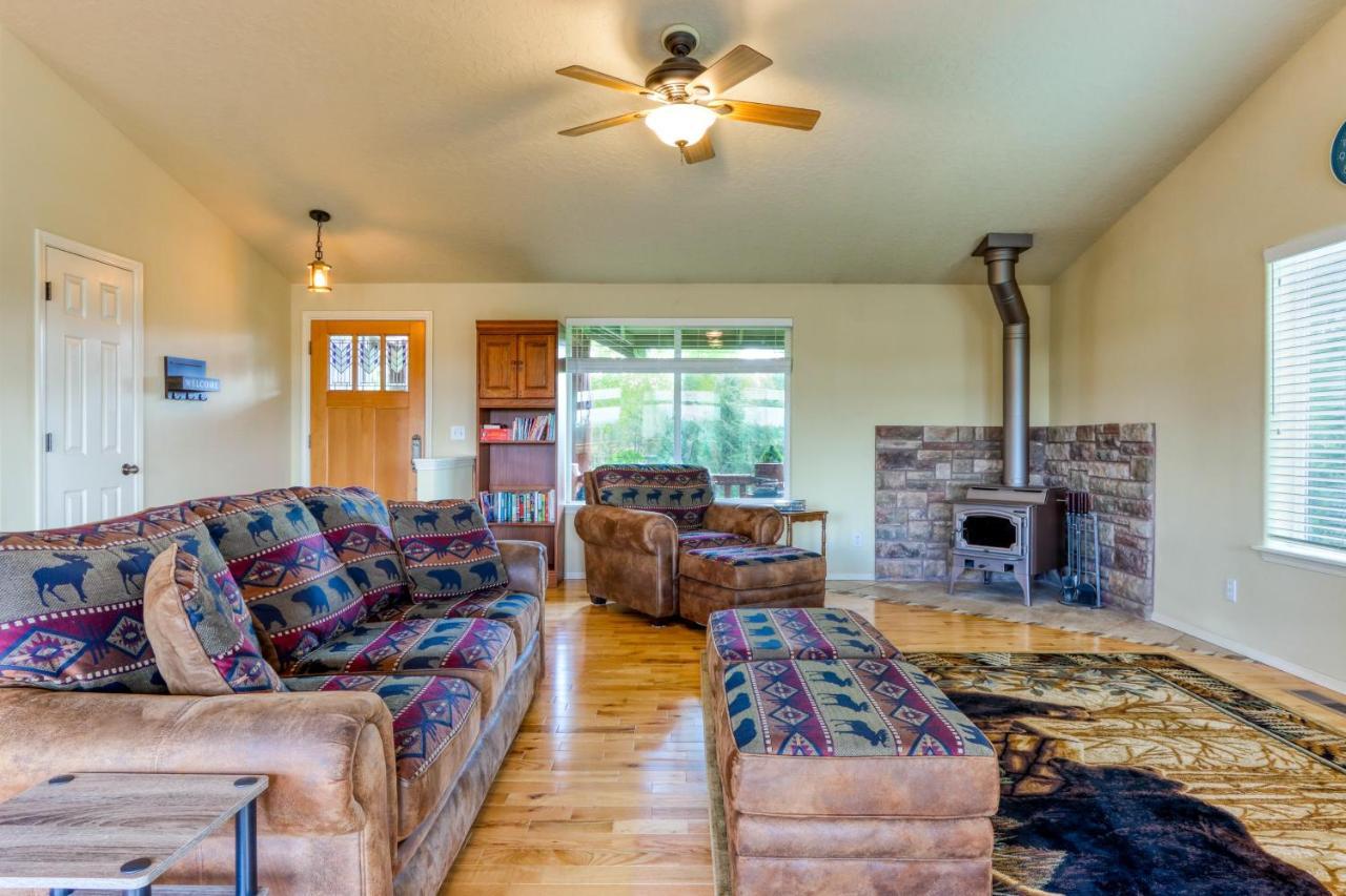 Meadow Walk Cabin Ла Пайн Екстериор снимка