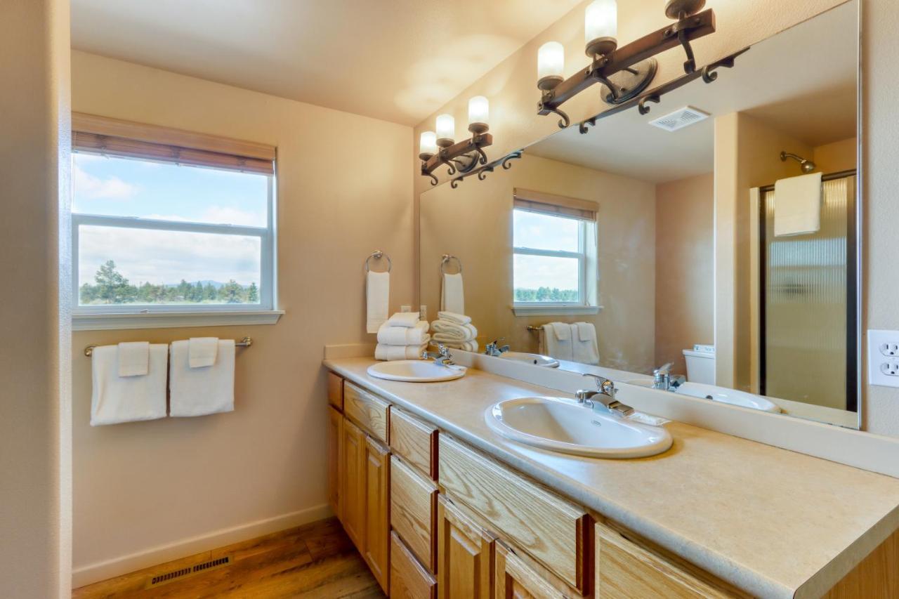 Meadow Walk Cabin Ла Пайн Екстериор снимка