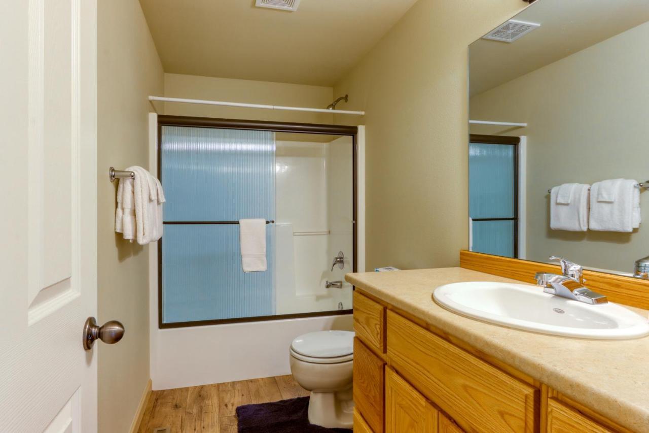 Meadow Walk Cabin Ла Пайн Екстериор снимка